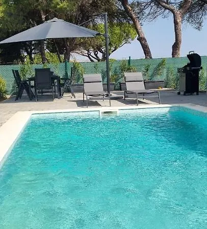 Valverde 2 Villa, Vilamoura, Algarve, Only 5 Minutes From Marina, Golf And *