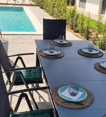 Valverde 2 Villa, Vilamoura, Algarve, Only 5 Minutes From Marina, Golf And