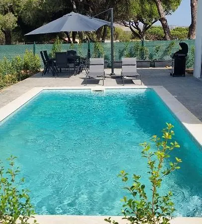 Villa Valverde 2 Villa, Vilamoura, Algarve, Only 5 Minutes From Marina, Golf And *