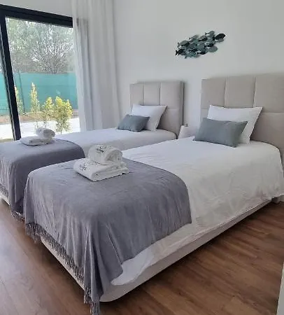 Villa Valverde 2 Villa, Vilamoura, Algarve, Only 5 Minutes From Marina, Golf And Vilamoura