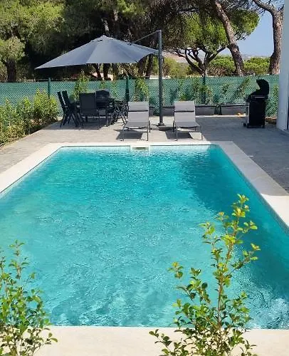 Villa Valverde 2 Villa, Vilamoura, Algarve, Only 5 Minutes From Marina, Golf And *