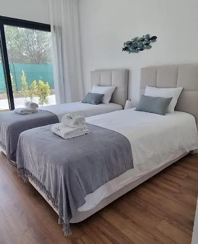 Villa Valverde 2 Villa, Vilamoura, Algarve, Only 5 Minutes From Marina, Golf And Vilamoura