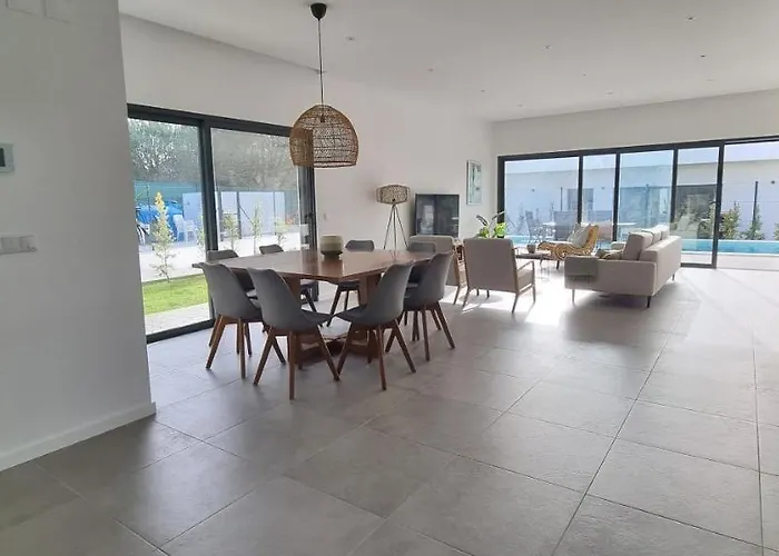 Valverde 2 Villa, Vilamoura, Algarve, Only 5 Minutes From Marina, Golf And Villa *