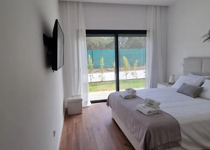 Valverde 2 Villa, Vilamoura, Algarve, Only 5 Minutes From Marina, Golf And *