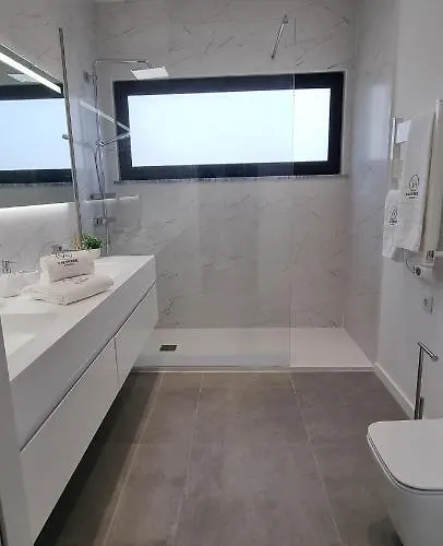 Villa Valverde 2 Villa, Vilamoura, Algarve, Only 5 Minutes From Marina, Golf And Vilamoura