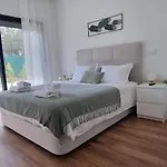 Valverde 2 Villa, Vilamoura, Algarve, Only 5 Minutes From Marina, Golf And