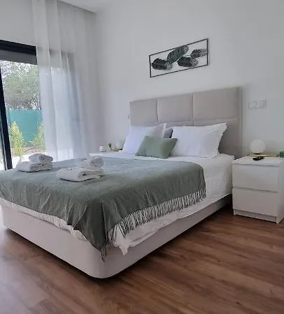 Valverde 2 Villa, Vilamoura, Algarve, Only 5 Minutes From Marina, Golf And